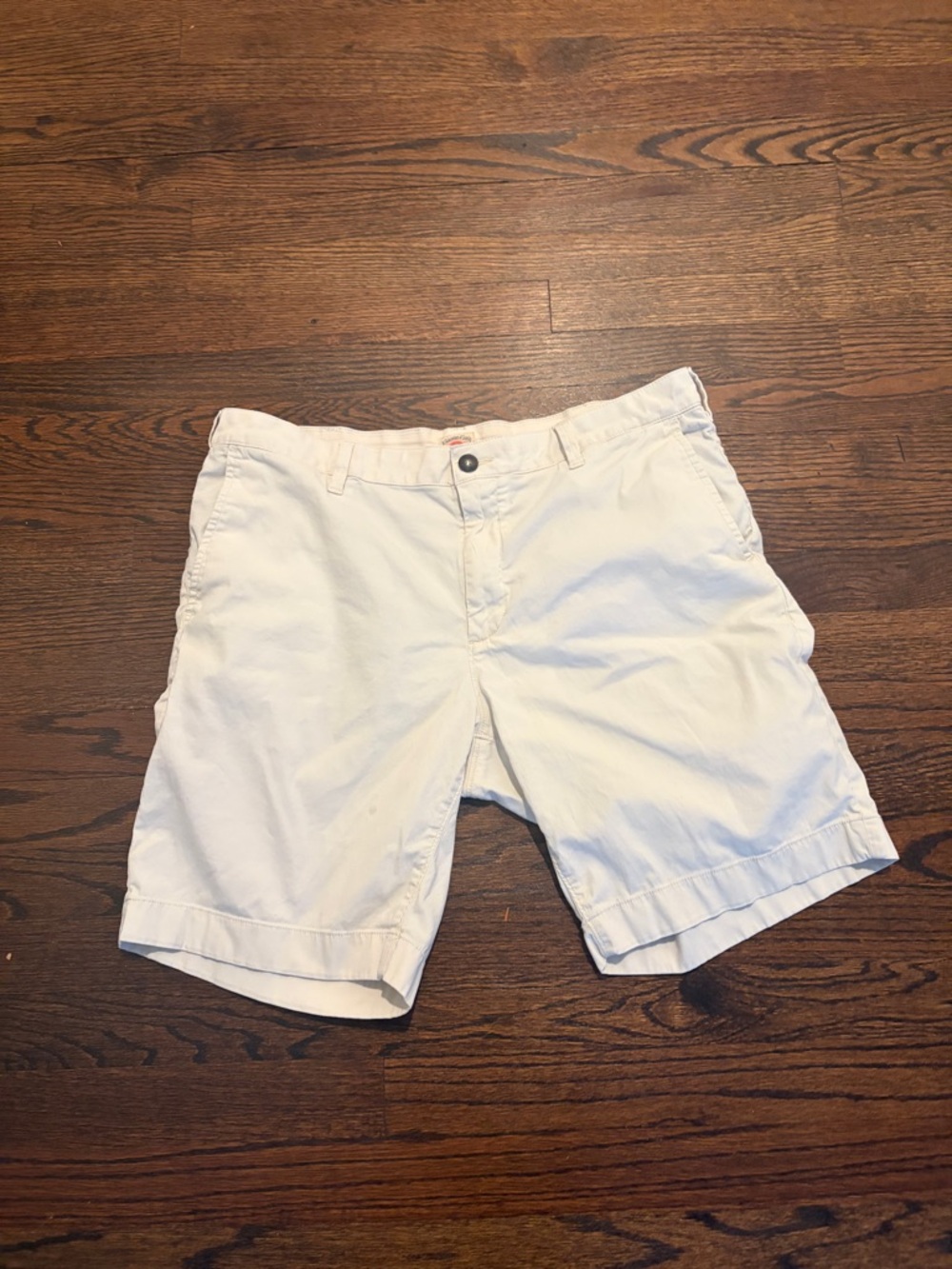 Faherty White Flat-Front Cotton Shorts